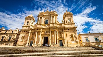 Experiencia Barroca y Gastronómica: Siracusa, Ortigia, Catania Excursión privada de día completo ❒ Italy Tickets