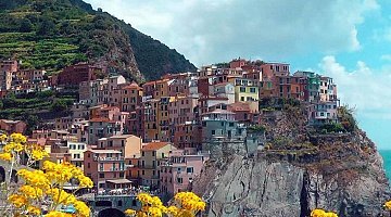 Descoperire Cinque Terre cu prânz cu fructe de mare ❒ Italy Tickets