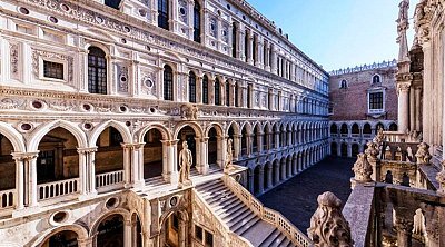 Hertogelijk paleis en San Marco plein Venetië
