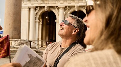 Tur pietonal Vip semi-privat la Veneția cu plimbare cu gondola și spritz tradițional ❒ Italy Tickets
